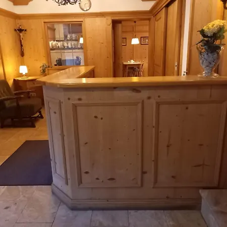 Gaestehaus Gross מלון 3*