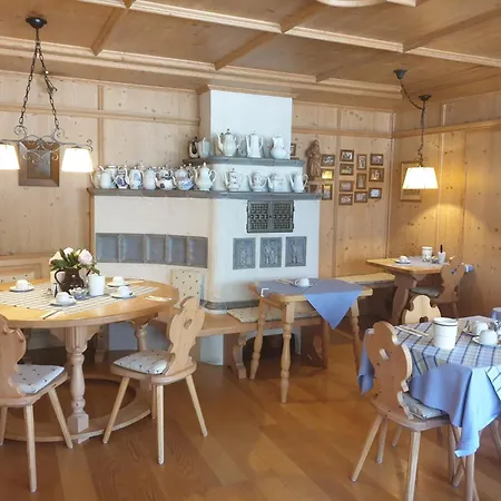מלון Gaestehaus Gross